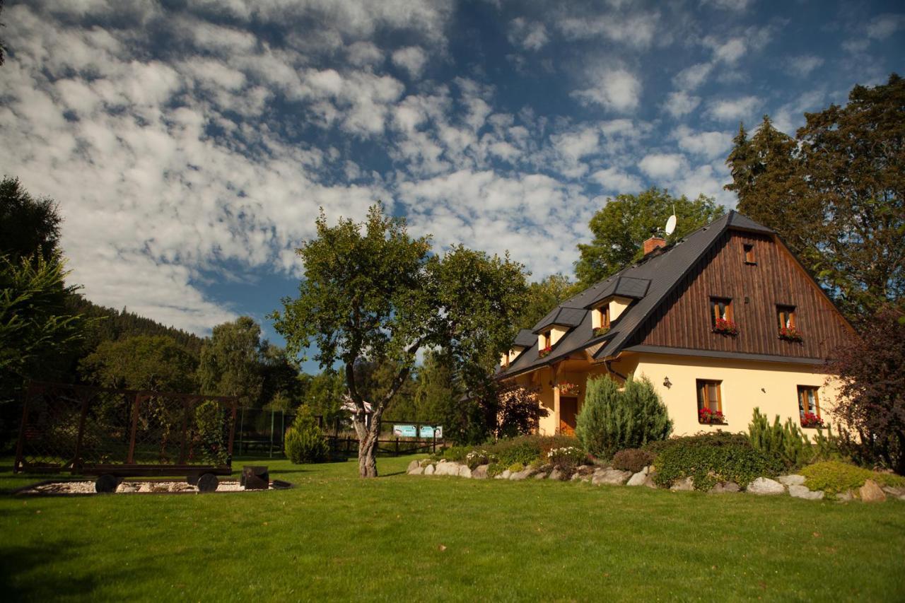 Penzion pod Stráni Mala Moravka Exterior foto