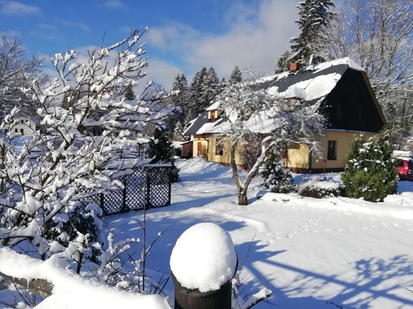 Penzion pod Stráni Mala Moravka Exterior foto